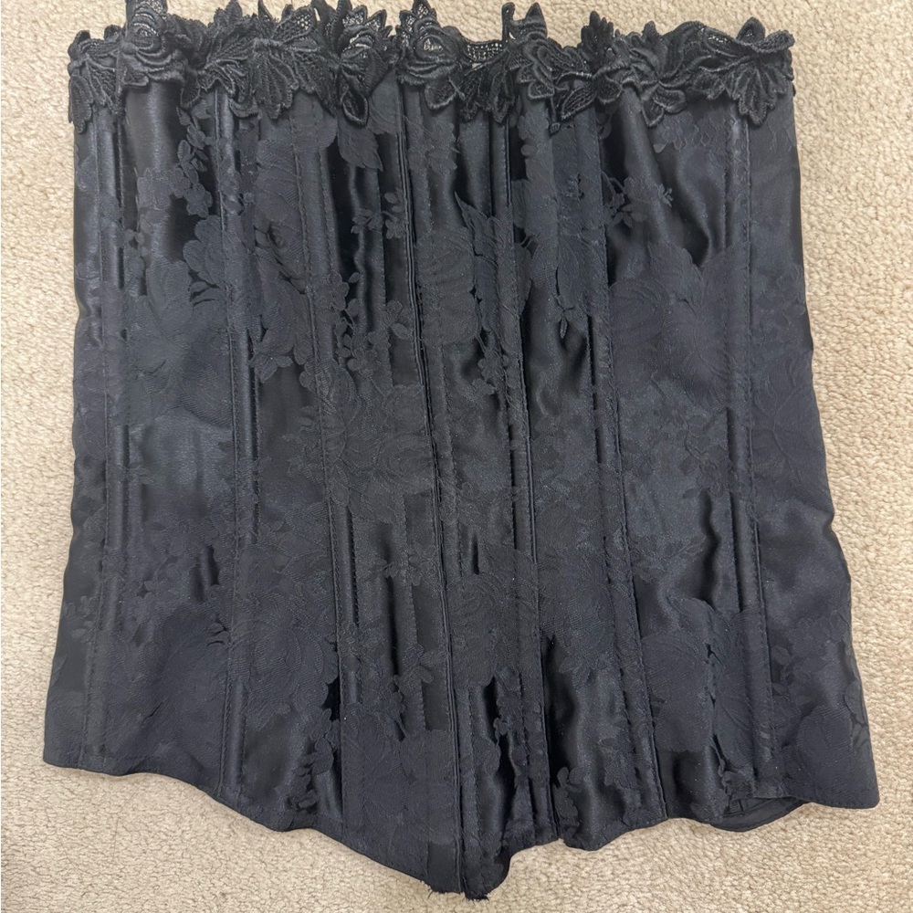 Elegant Black Lace Corset